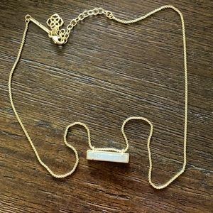 Kendra Scott necklace in great condition.